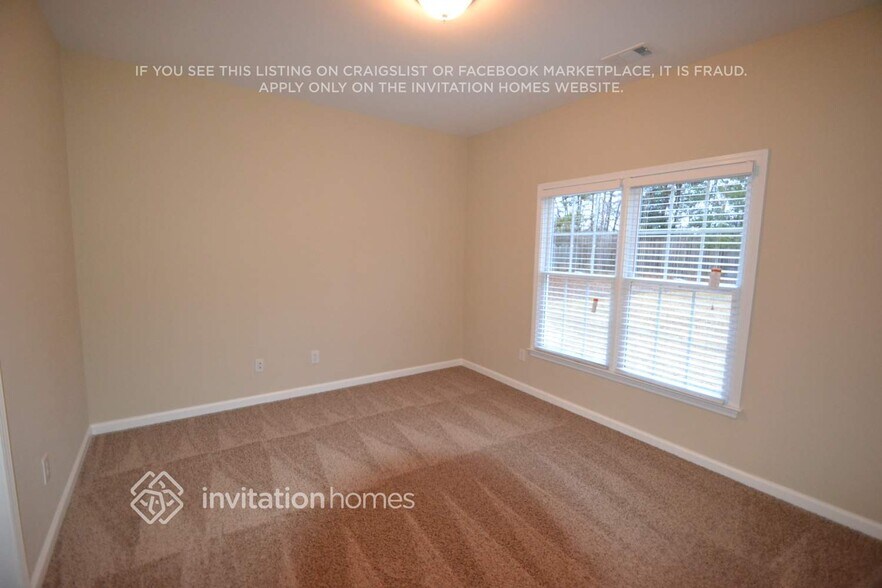 Building Photo - 2715 Ivy Hill Dr NE