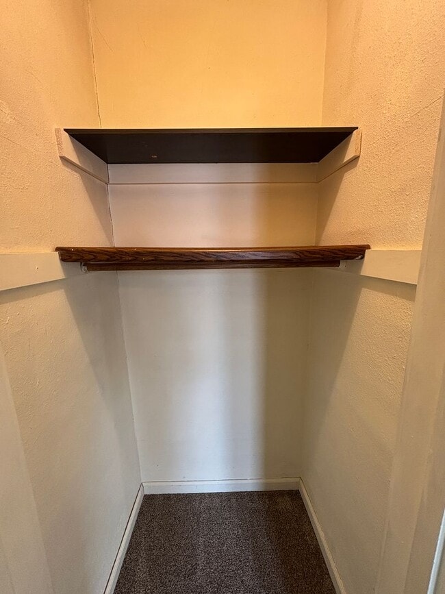 Building Photo - Uptown Apartments