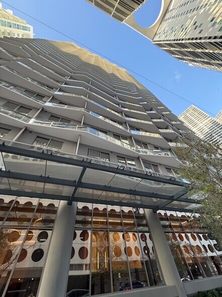 Building Photo - 77 SE 5th St