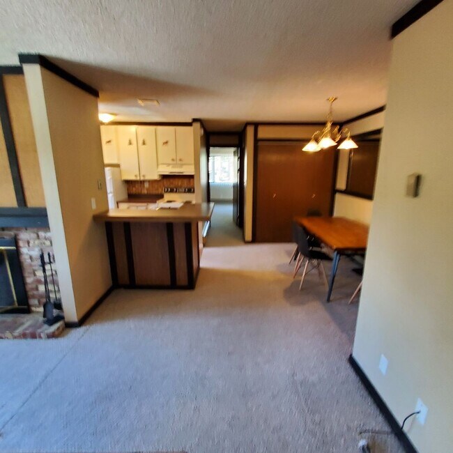 Building Photo - New Listing! LONG TERM: Great Amenities! Spacious Interior! Private Beach!