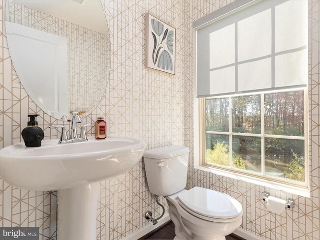 Building Photo - 2321 Marion Rd