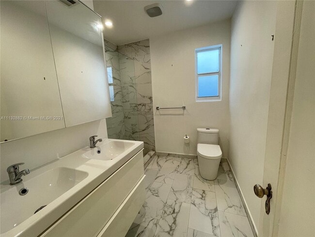 Building Photo - 774 NE 74th St