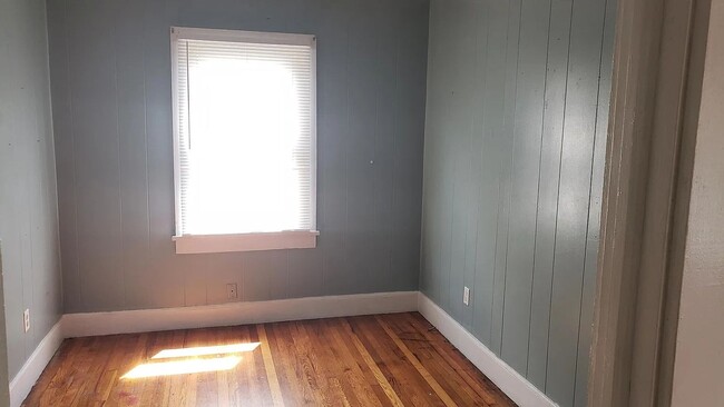 Building Photo - Charming 2BR House in Kingsport