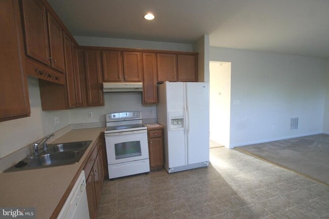 Building Photo - 107 Berwick Ln
