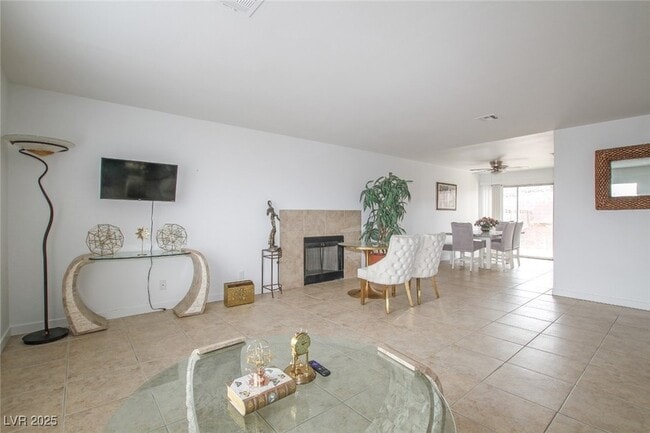 Building Photo - 396 Dooley Dr