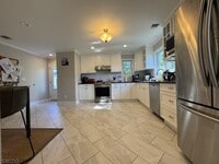 Building Photo - 4 Alma Ave