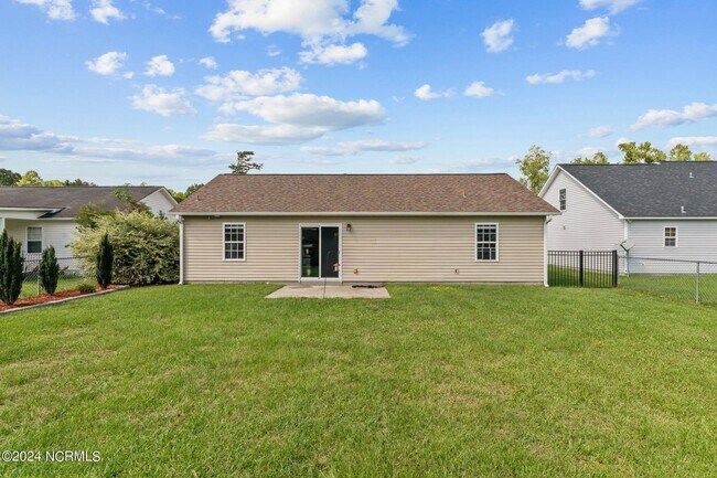 Building Photo - 131 Oakley Dr