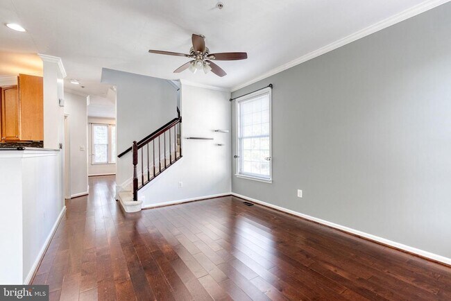 Building Photo - 2459 Cheyenne Dr