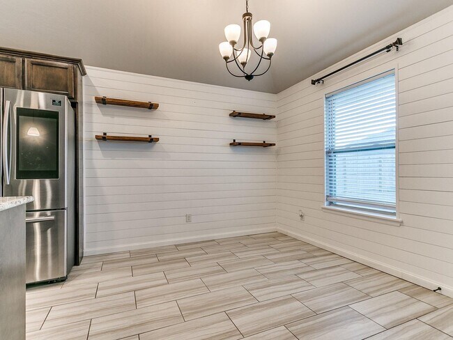 Building Photo - 3bed/2bath Home Available in the Heart of ...