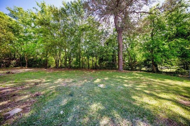 Building Photo - ** 3 bed 2 bath located in Dalraida **Call...