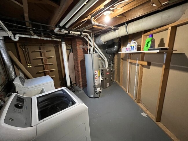 Building Photo - 3 Bed 2 Bath House