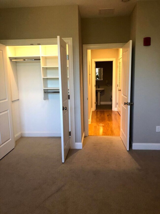 Building Photo - DEERPOINT AT INWOOD CONDOMINIUMS, WOBURN