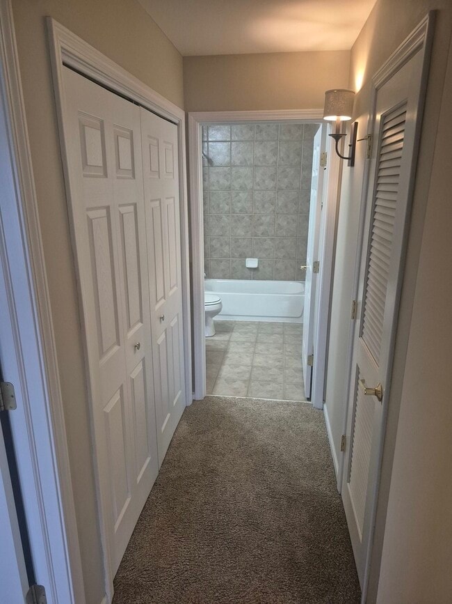 Building Photo - 1479 N Milwaukee Ave