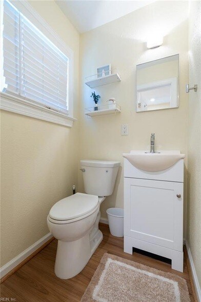Building Photo - 820 Plainsman Ct