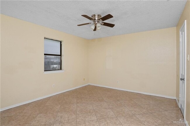Building Photo - 2210 Elisa Ln