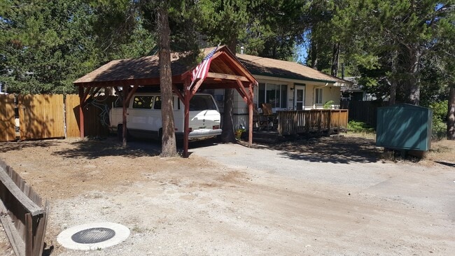 Primary Photo - Cozy and clean home in the county near the...