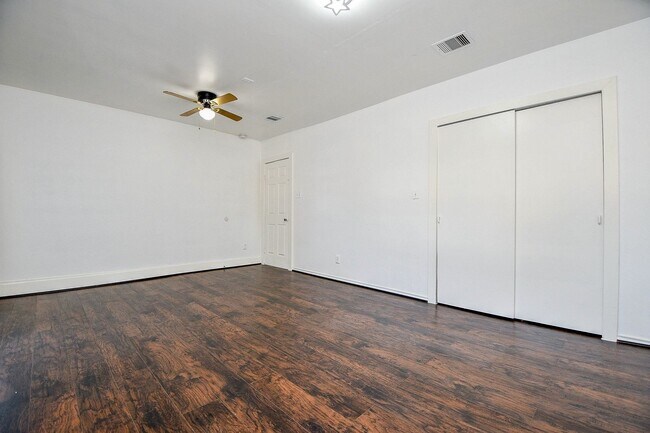 Building Photo - 7203 Santa Rita Dr