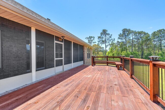 Building Photo - 4782 Primrose St