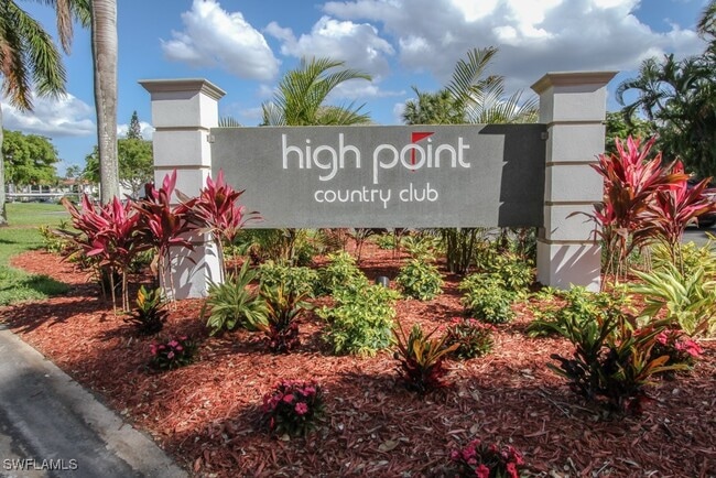 Building Photo - 1 High Point Cir W