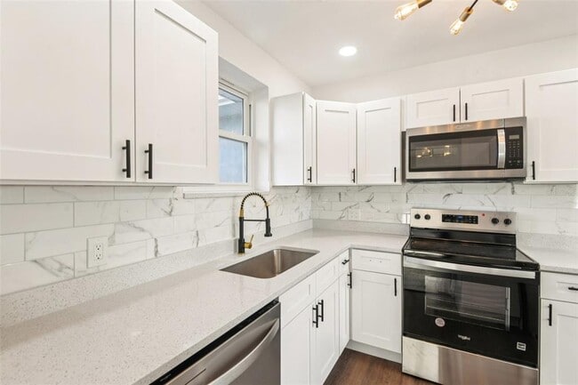 Building Photo - 410 Virginia Ave