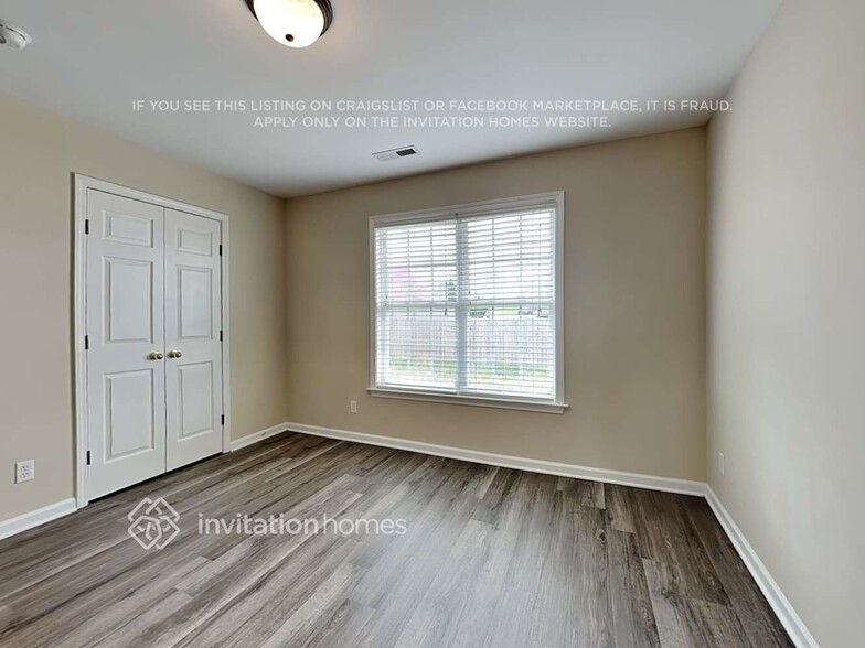 Building Photo - 430 Fernway Dr