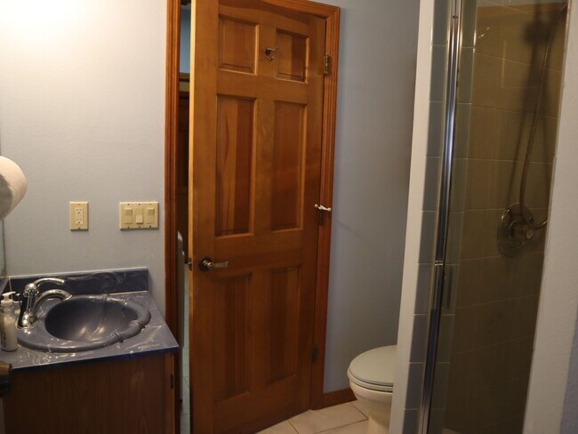 Building Photo - Beautiful Brick Home in Crystal Lakes Estate Call Carole Arcaro 386-216-4900 Deltona Lakes Realty