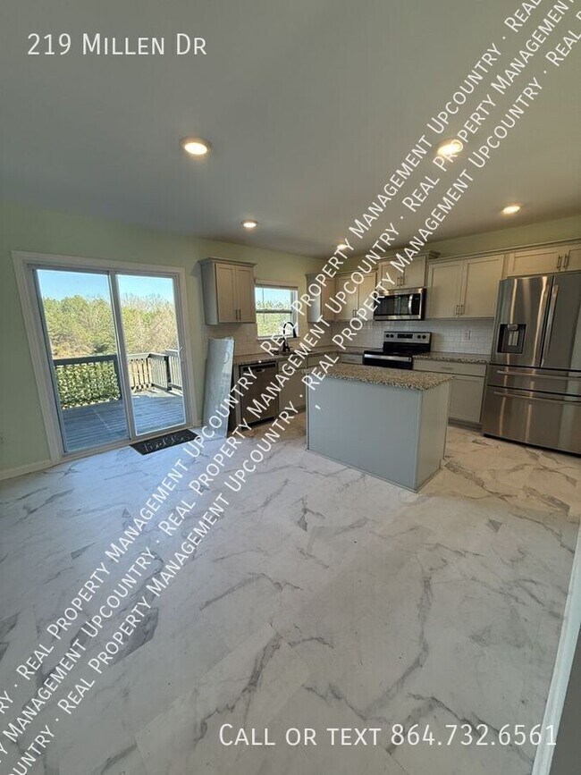 Building Photo - 219 Millen Dr