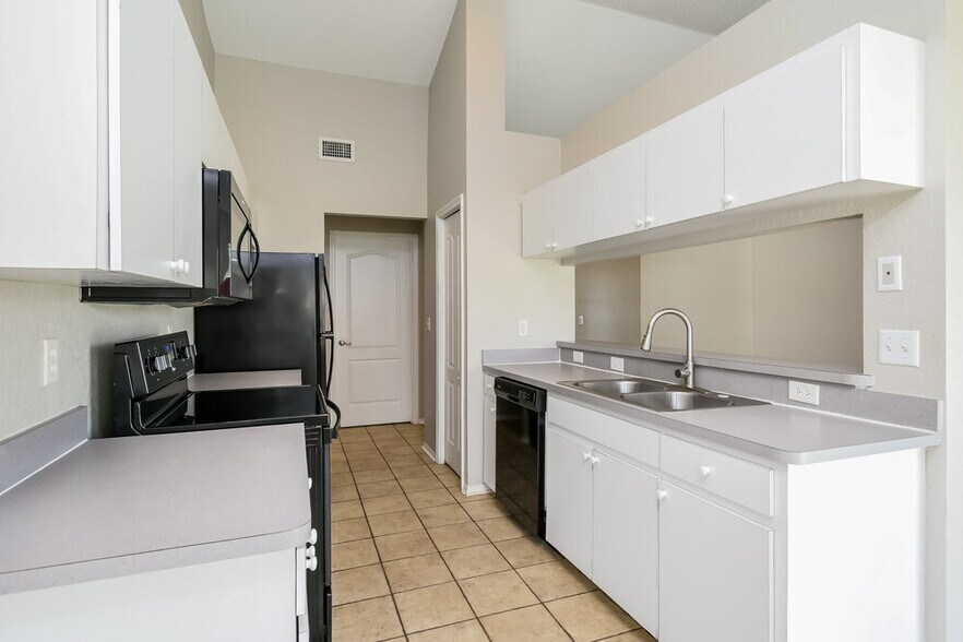 Building Photo - 600 Willet Cir