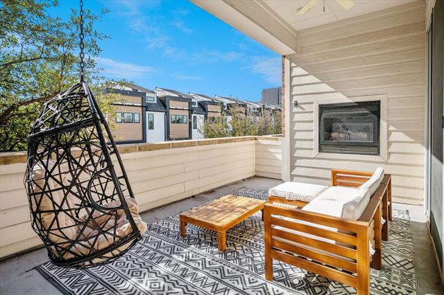 Building Photo - 1516 Pecos St