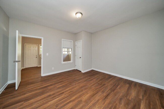 Building Photo - Plenty of Space Inside & Out – 4BR/2BA in ...