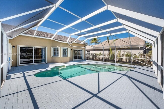 Building Photo - 405 SW 198th Terrace