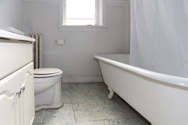 Building Photo - 1923 W Winnemac Ave