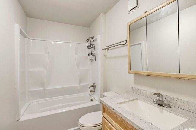 Building Photo - AWESOME GROUND FLOOR CONDO IN OREM