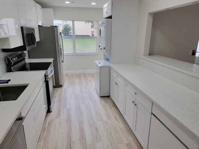 Building Photo - 2733 Zorno Way