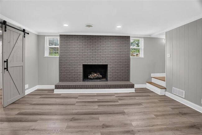 Building Photo - 2982 Northbrook Dr