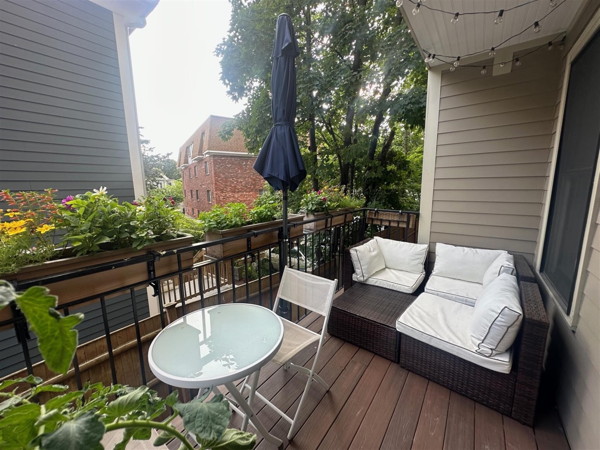 Building Photo - 22 Linden Ave