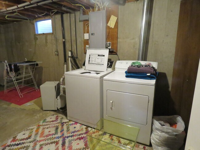 Building Photo - 1416 13th St S