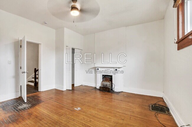 Building Photo - 1371 Olive St