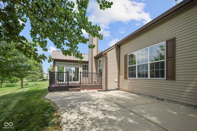 Building Photo - 18879 Monarch Springs Dr