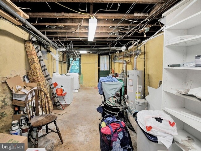 Building Photo - 3 Bells Mill Rd