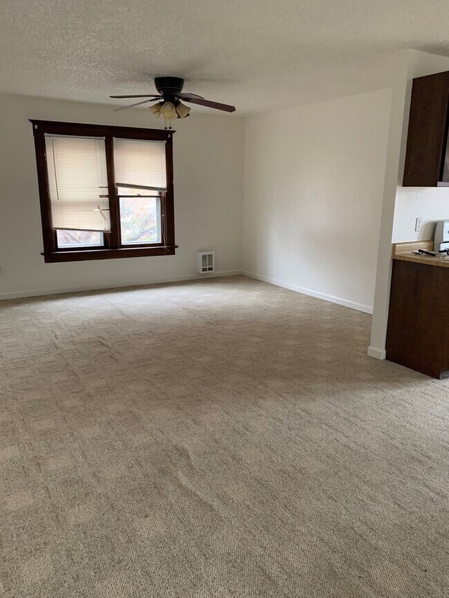 Building Photo - Pederson-PM-020-0122-337