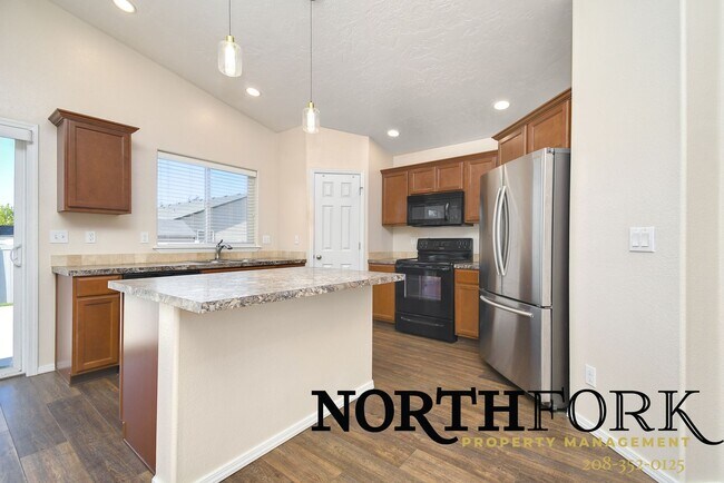 Building Photo - Your Next Nampa home Nestled Near Convenience w/ Community Pool Access, RV/toy Parking