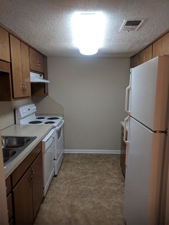 Building Photo - 3807 Pembrook Ct