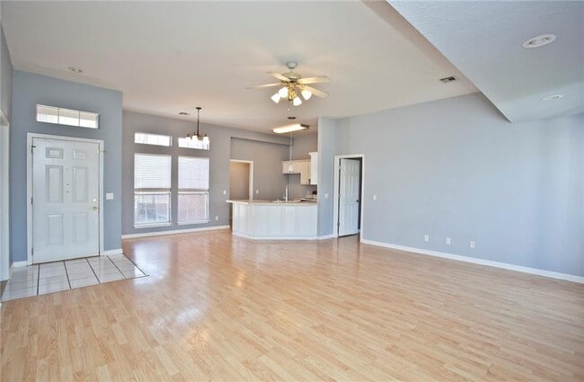 Building Photo - 281 Stein St