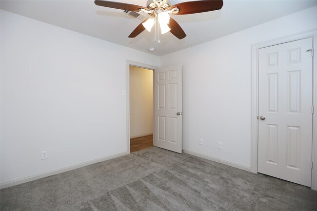 Building Photo - 6022 Beaudry Dr