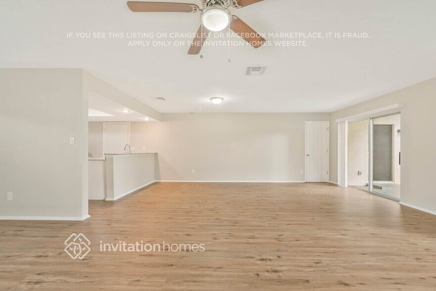 Building Photo - 10425 Kingbrook Ln