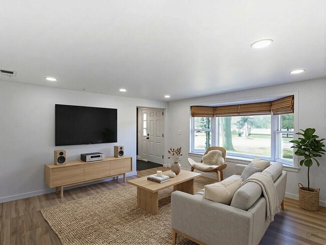 Building Photo - 20901 Catalpa St