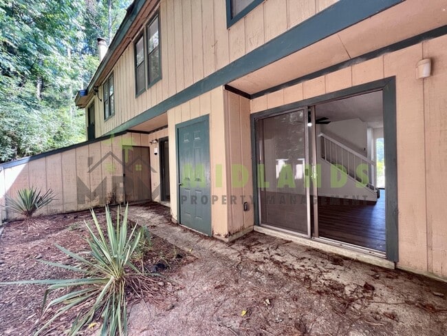 Building Photo - 233 Timber Ct