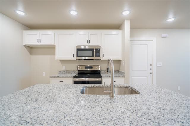 Building Photo - 2626 Baron Ave