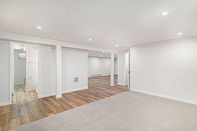 Building Photo - Pecos9881